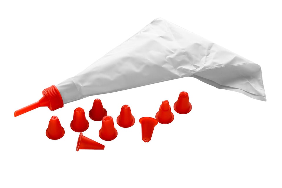 image 1 of Hallie Cake Decorating Set With 10 Plastic Nozzles