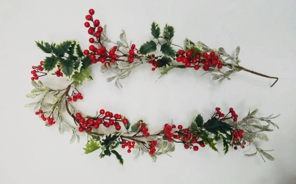 image 1 of 1.5m Natural Looking Artificial Leaves, Berries and Flowers Garland