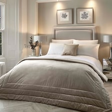 Soiree Melanie Bedspread Linen