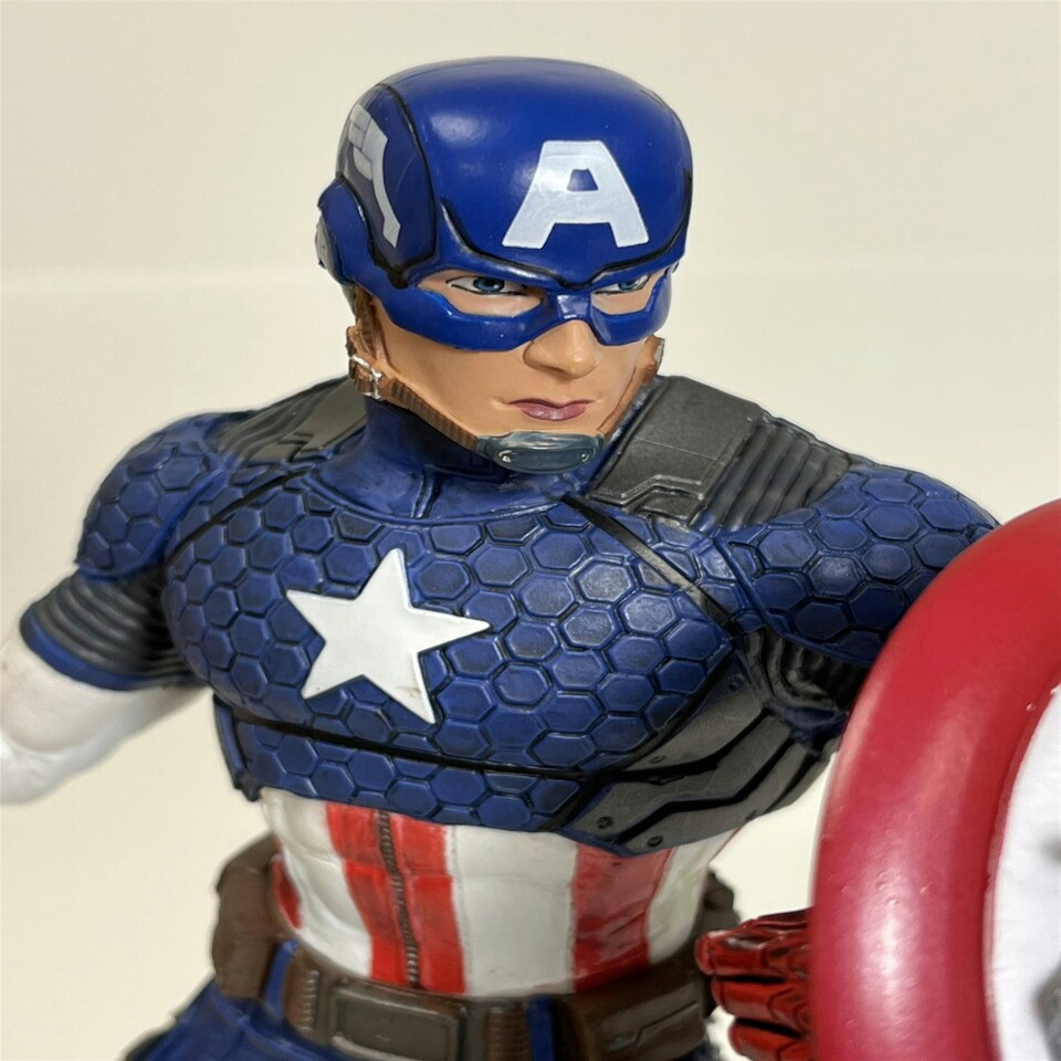 image 1 of Captain America 9 Inch Gallery Diorama Diamond Select AUG172640