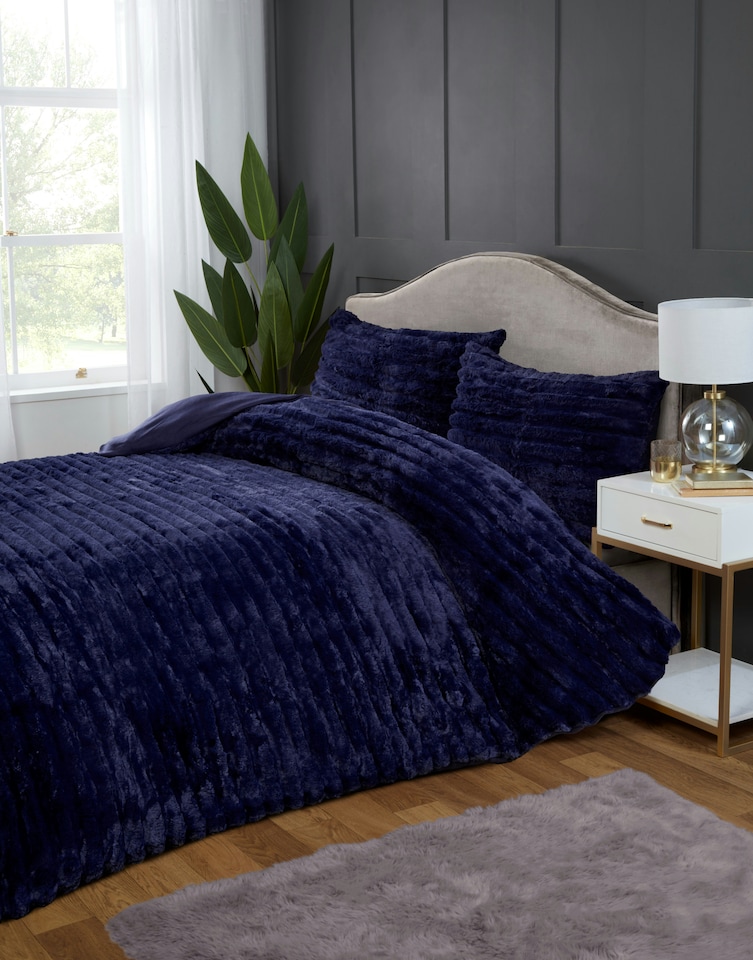 image 1 of Chunky Ribbed Fur Polyester Duvet Cover Set with Pillowcase | Orange | Double | 1
