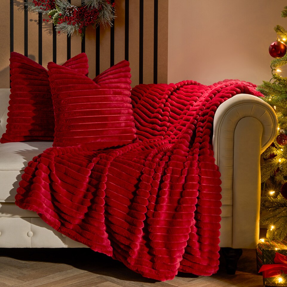 image 1 of OHS Faux Fur Ribbed Fleece Throw Blanket Winter Warm Supersoft
