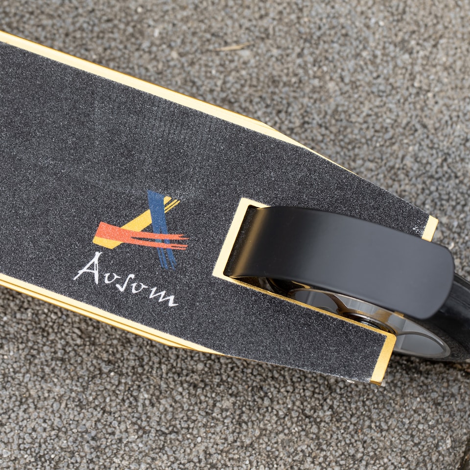 image 1 of HOMCOM Stunt Scooter, 360 degree Entry Level Tricks Scooter with Lightweight Aluminium Deck and ABEC 7 Bearing, For Age 14 older Beginners, Gold Tone