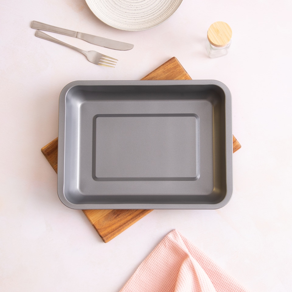 image 1 of BetterWare Essentials 35cm Non-Stick Roasting Tin
