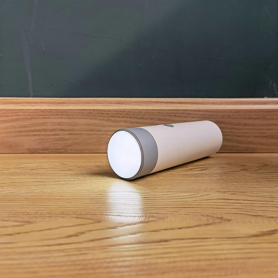 image 1 of Lifemax Foldaway Portable Light