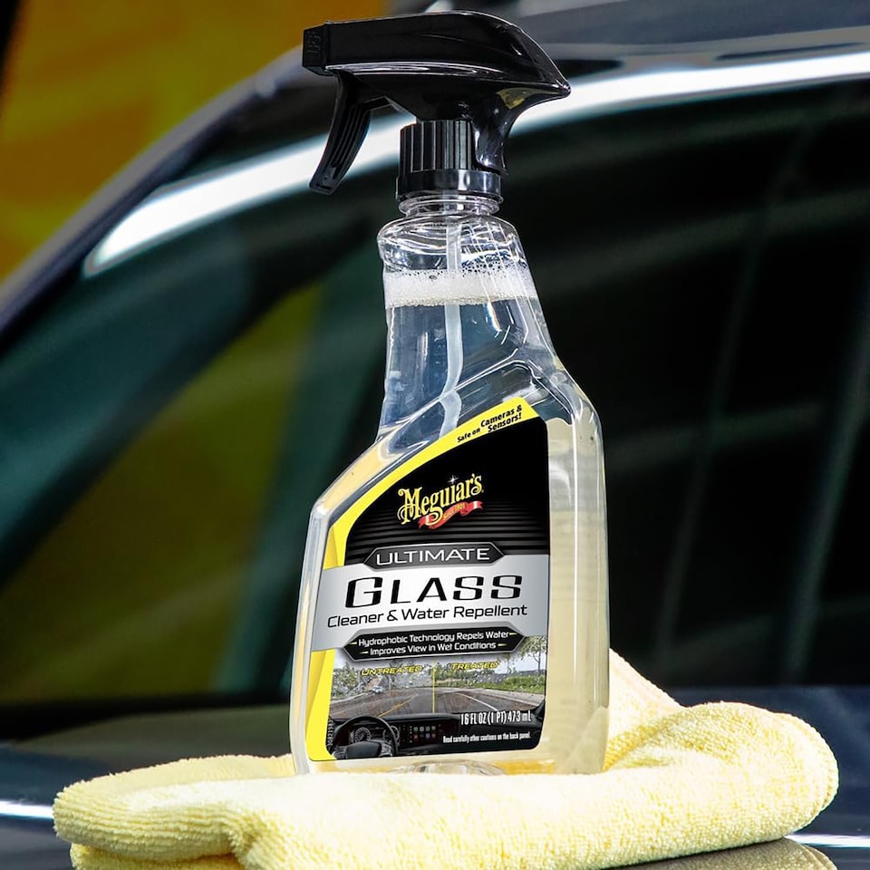 image 1 of Meguiar's Ultimate Glass Cleaner & Water Repellent-EU 473 ml