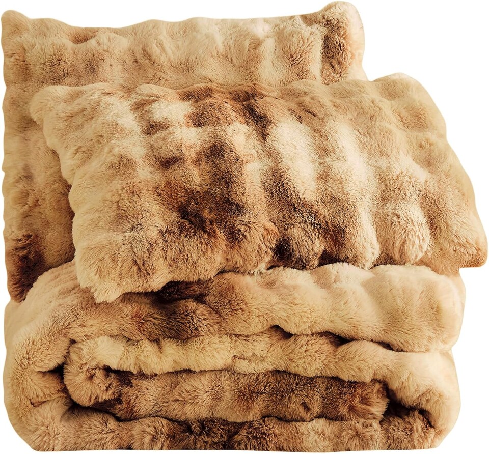 Sweet Dreams Bubble Faux Rabbit Fur Duvet Cover and Pillowcase Set