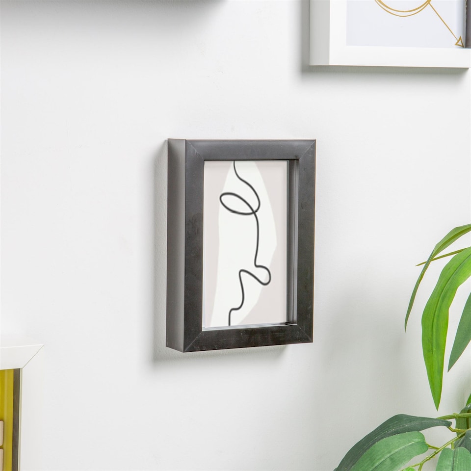 image 1 of Nicola Spring 4 x 6" Photo Frame - Black - 3D Photo Frame Picture Frame Box Portrait Display Case (17.5 x 12.5cm)