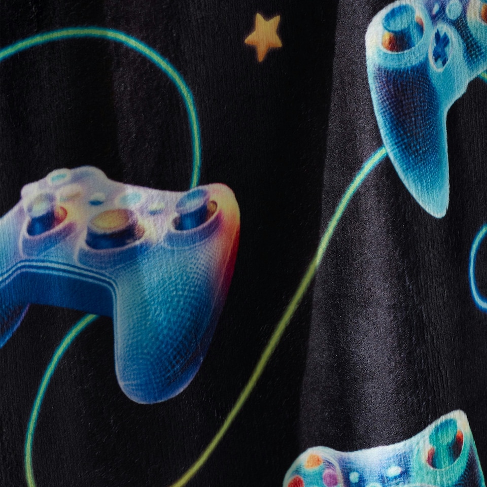 image 1 of Catherine Lansfield Gamer Cosy Fleece 130x170cm Blanket Throw Black