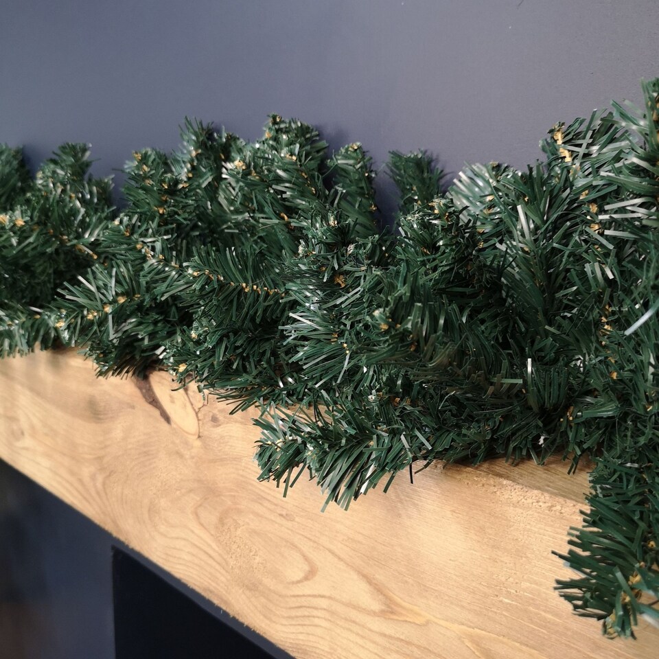 image 1 of 2.7m x 25cm Plain Green Christmas Garland with 200 Tips