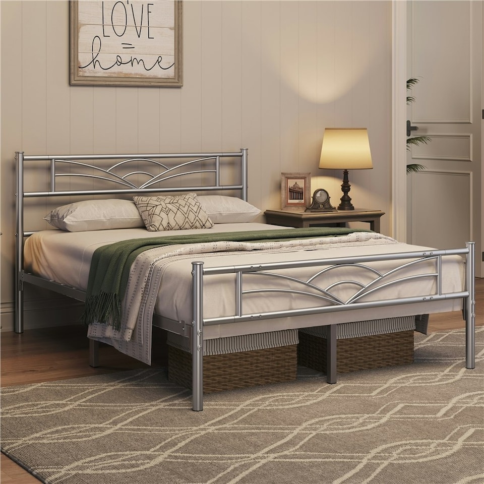 image 1 of Yaheetech Metal Platform Bed Frame with Cloud-inspired Design Headboard Antique Silver, 4ft6 Double