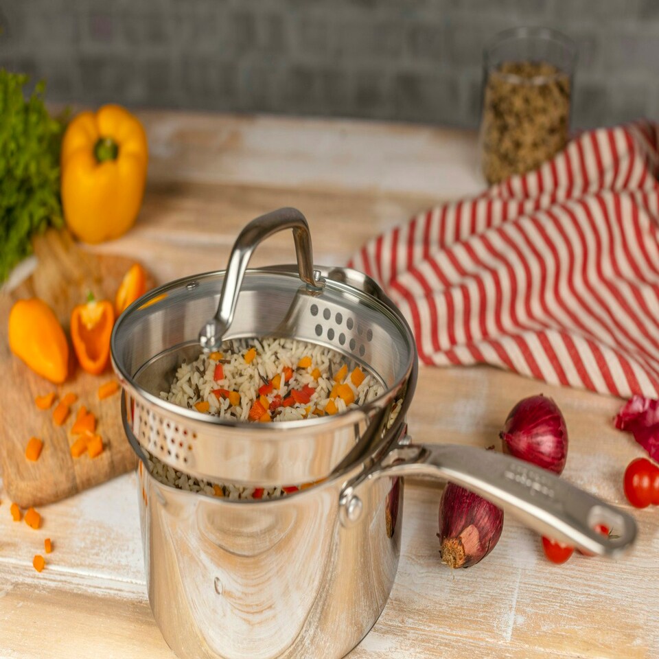 image 1 of Allround Plus 3pc saucepan set with draining lids Silver