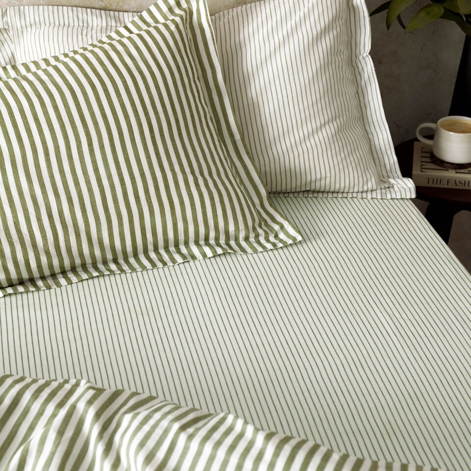 Yard Hebden Narrow Striped 100% Cotton Fitted Sheet