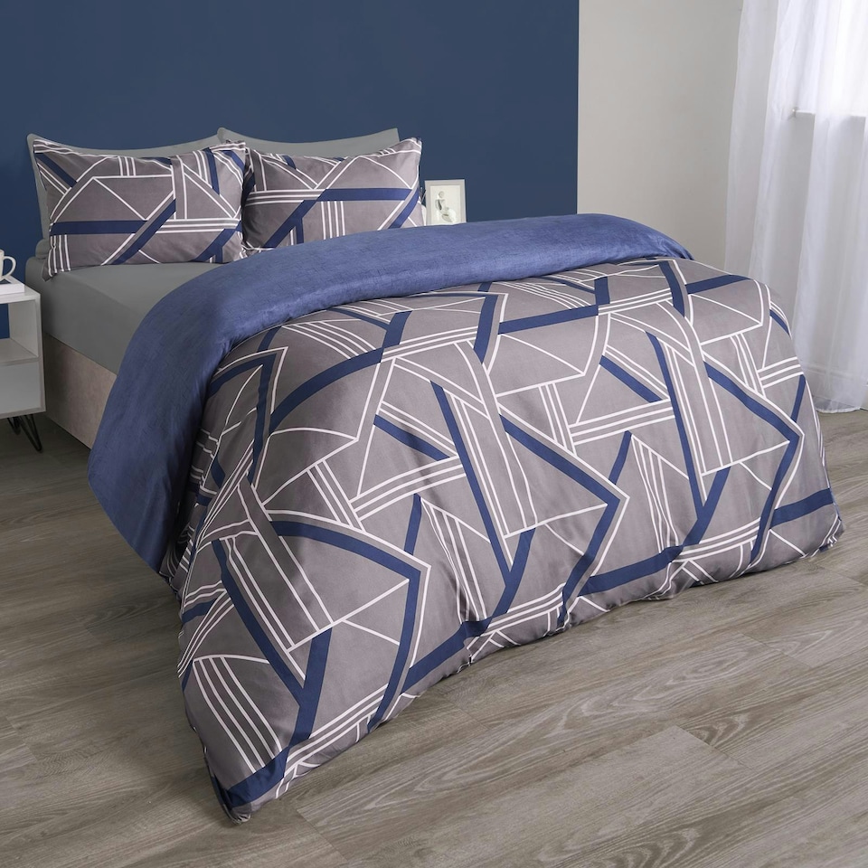 image 1 of OHS Abstract Geo Print Plain Reverse Duvet Cover and Pillowcase Bedding Set, Single - Grey