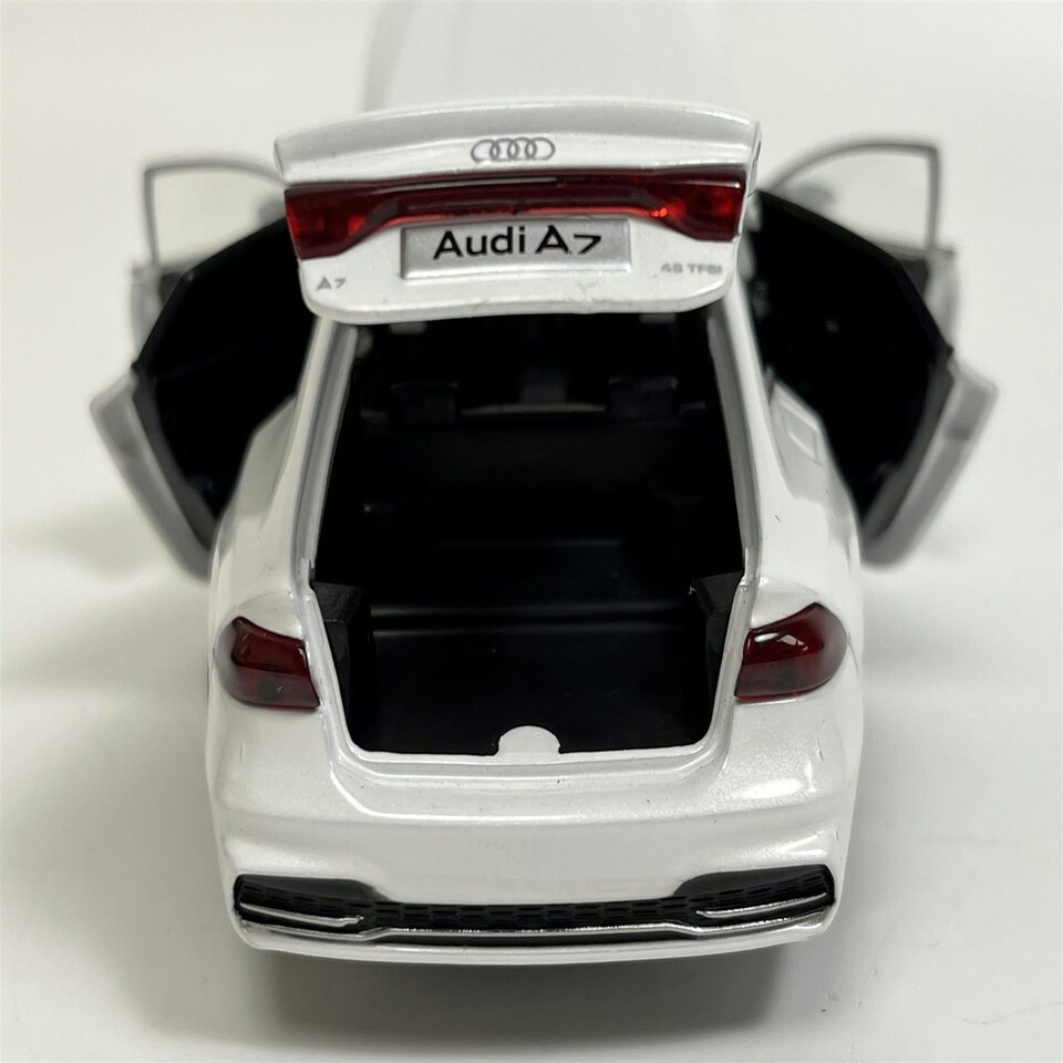 image 1 of Audi A7 White LHD Light and Sound 1:32 Scale Tayumo 32140017