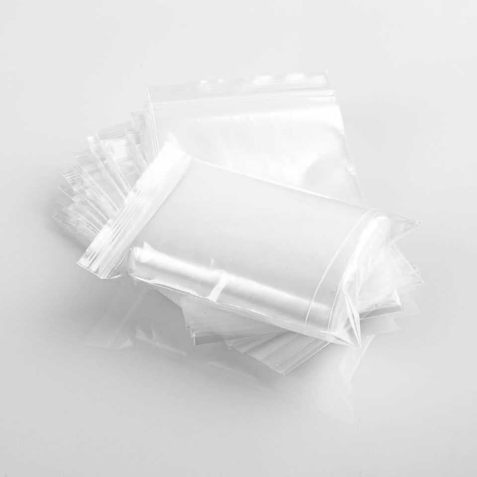 image 1 of Pack of 100 Clear Self-Sealing Bags 16 x 24cm