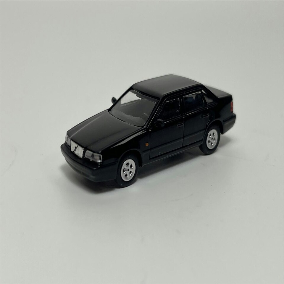 image 1 of Volvo 850 Saloon 1994 Black 1:87 Scale Minichamps 870171104