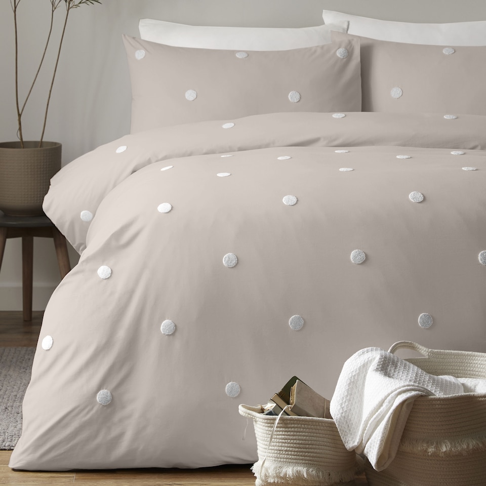 image 1 of Appletree Dot Garden Duvet Cover Set White with Pink Dots