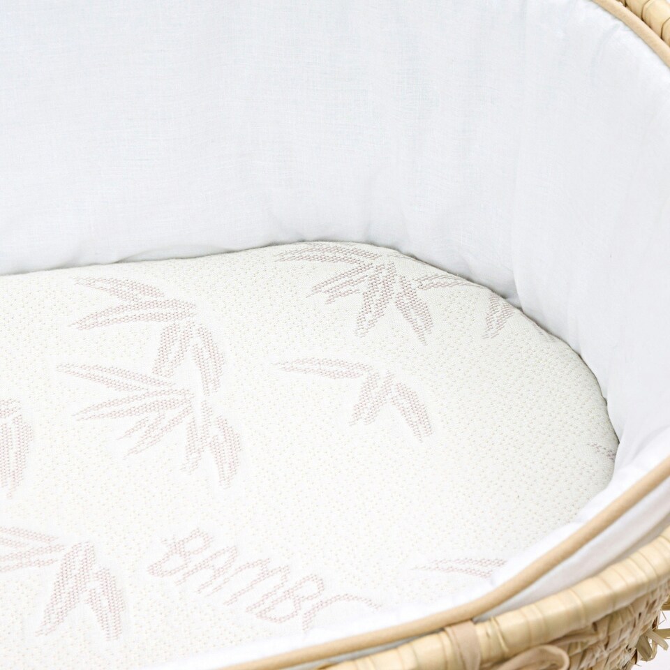 image 1 of Clair de Lune Natural Bamboo Palm Moses Basket/Noah Pod® Mattress