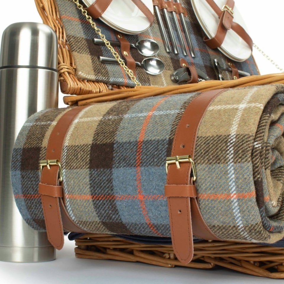 image 1 of Deluxe 4 Person Ravenstor Fitted Wicker Picnic Basket