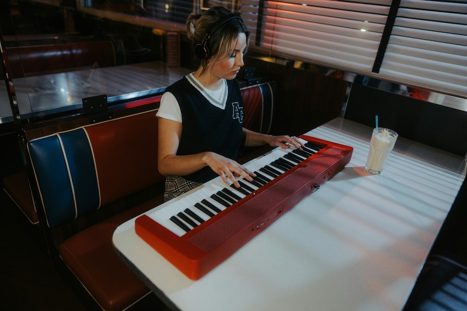 image 1 of Casio CT-S1 Red