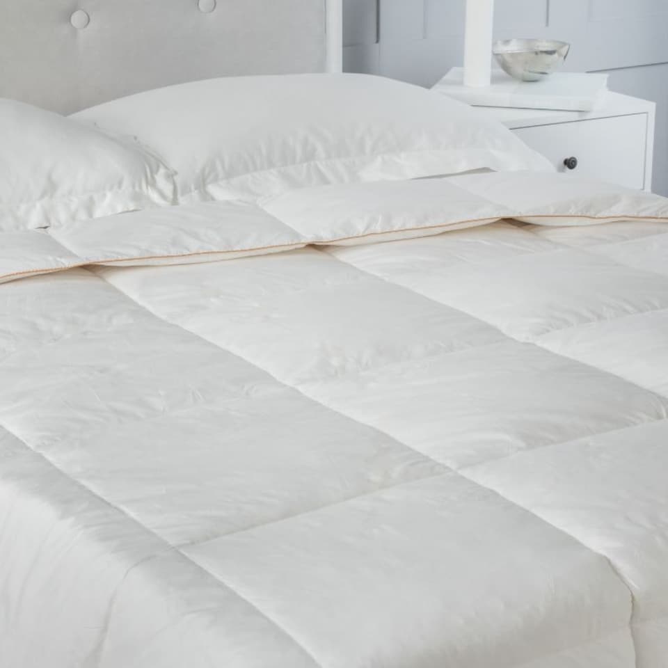image 1 of Luxury 10.5 Tog Goose Feather And Down Duvet 100% Cotton Cover King | White