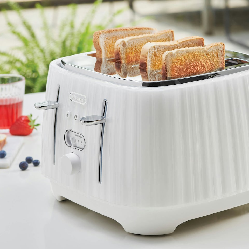 image 1 of Delonghi 4 Slice Ballerina Toaster White