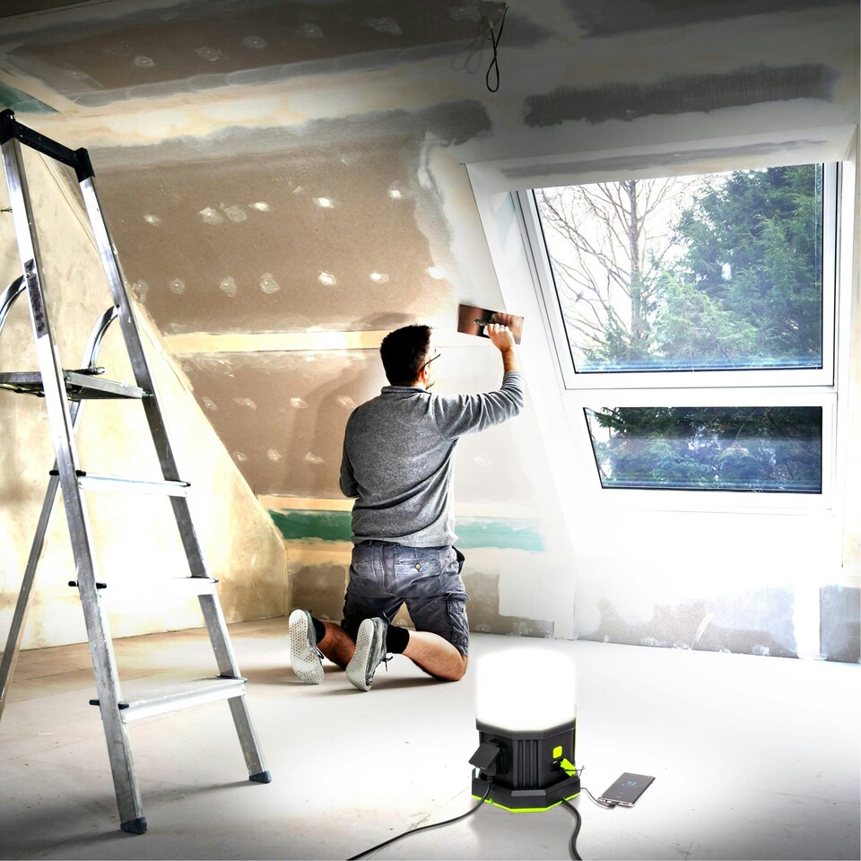 image 1 of Luceco Herculous Open Area Worklight 7150lm with UK Plug and Socket