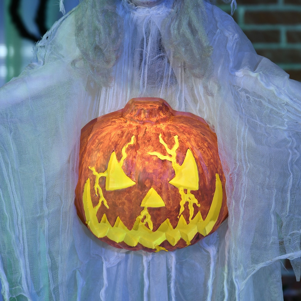 image 1 of HOMCOM Hanging Witch Prop Life Size with Sound and Motion Activated