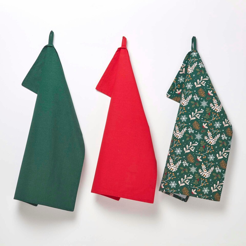 image 1 of Homescapes Festive Forest Green Set of 3 Christmas Tea Towels Green