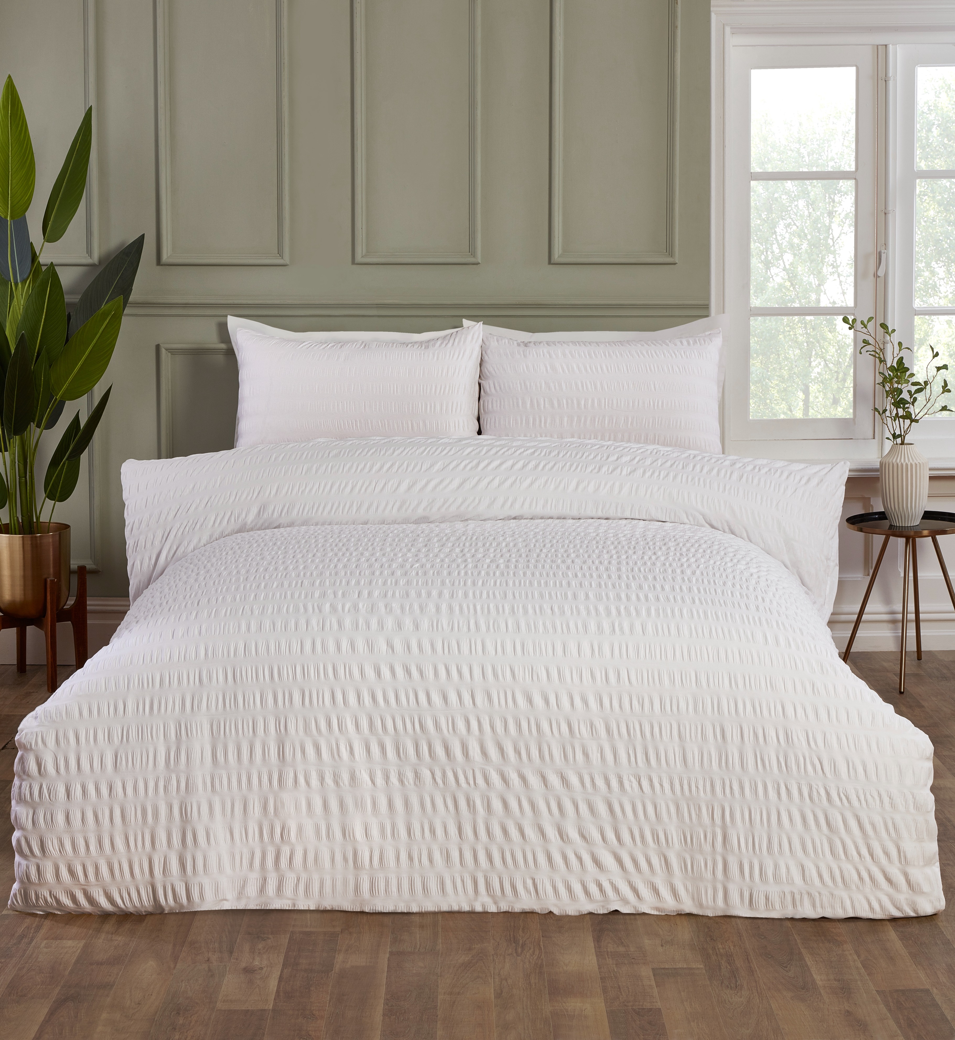 Seersucker Polycotton Luxury Duvet Cover Set with Pillowcase | White | Double
