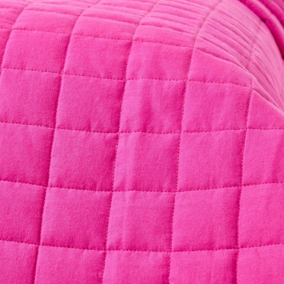 image 1 of Homescapes Cotton Quilted Reversible Bedspread Pink and Cerise - 150 x 200 cm | Pink