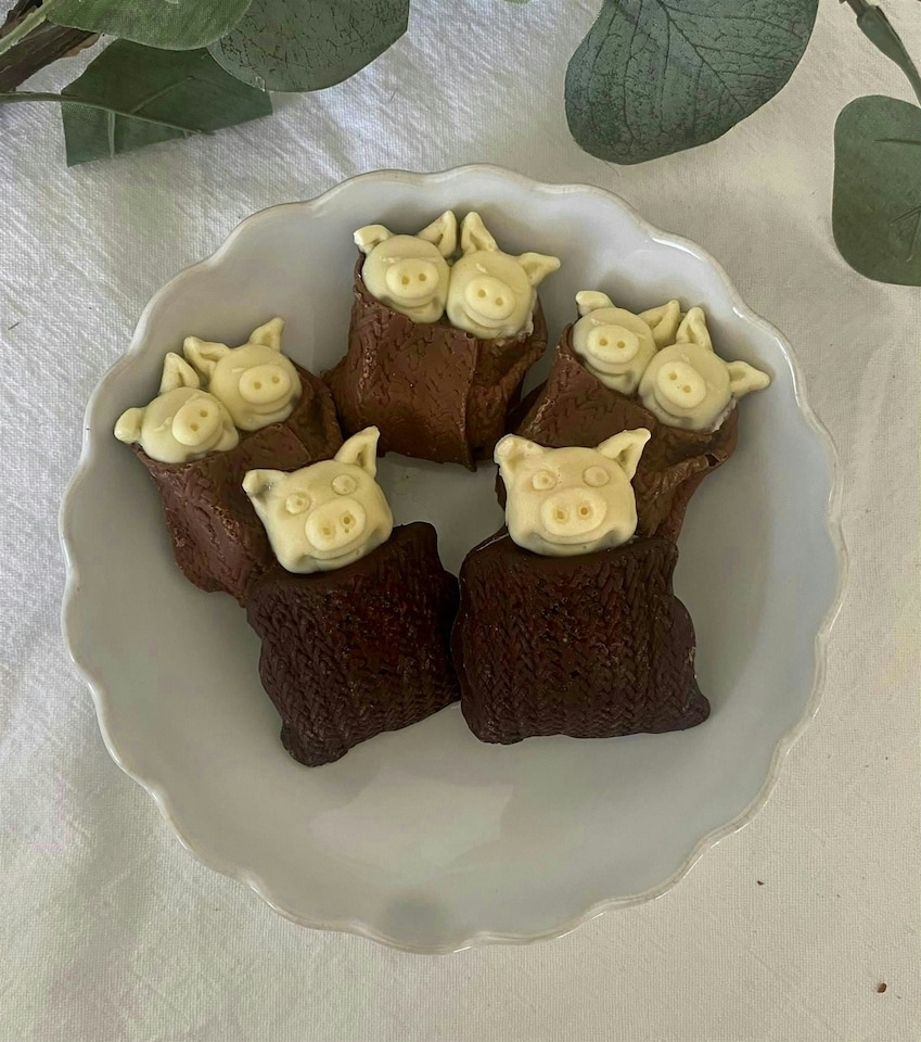 image 1 of Pigs in Milk  & Dark Chocolate Blankets