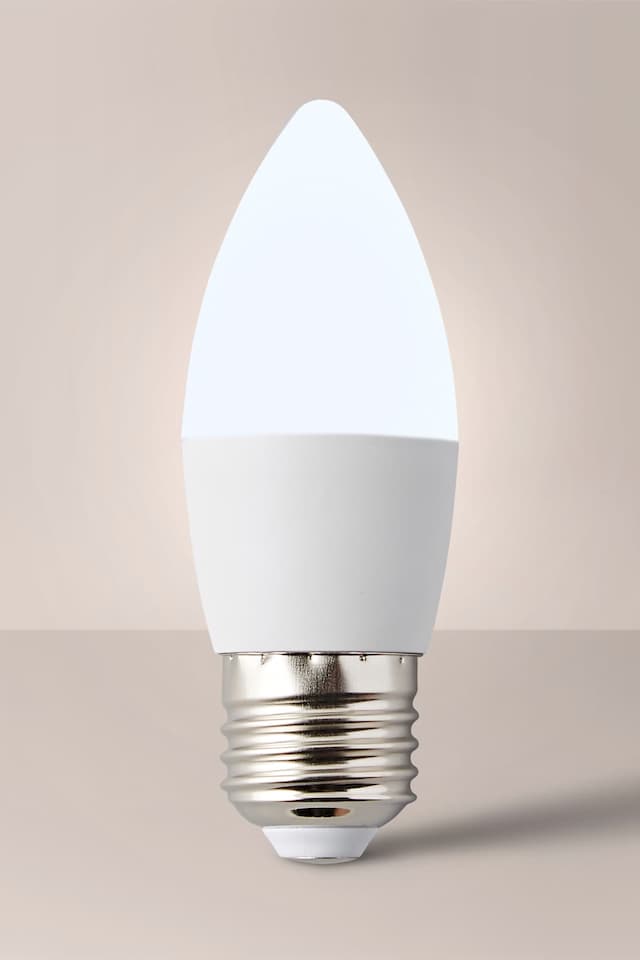 image 1 of ValueLights E27 Pack of 4 4W Candle Cool White LED Bulbs | White