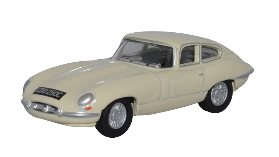 Oxford Diecast Jaguar E Type Coupe Old English White