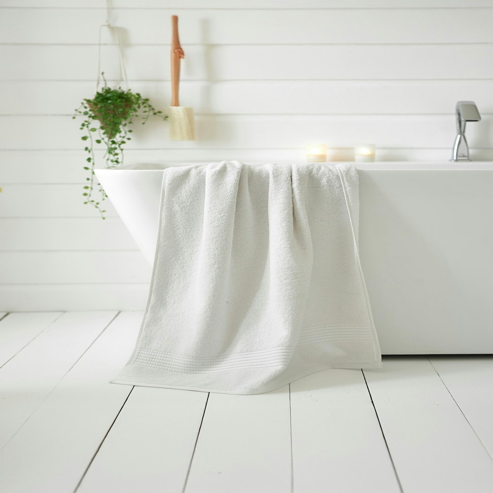image 1 of Poloma 700GSM Supersoft Cotton Towels – Ultra-Absorbent, Premium Comfort in All Sizes Blue | Amethyst | Hand towel