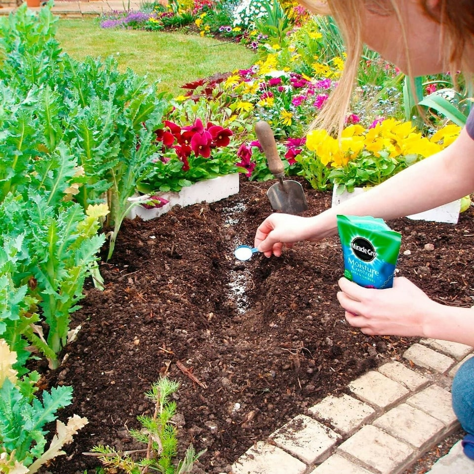 image 1 of Miracle-Gro® Moisture Control Water Storing Gel Pots & Baskets