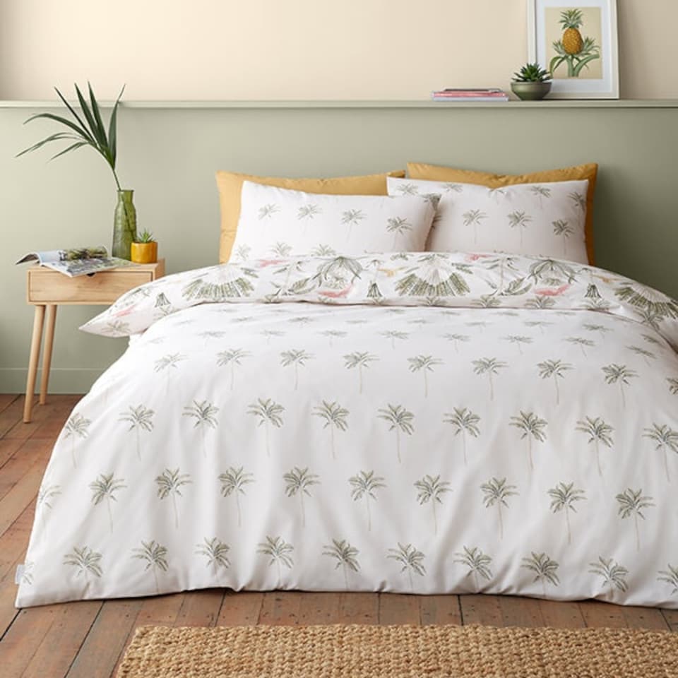 image 1 of Catherine Lansfield Paradiso Palm King Duvet Set Natural Green | King
