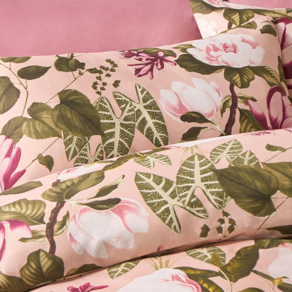 image 1 of OHS Floral Print Reversible Duvet Cover and Pillowcase Bedding Set, King - Blush Pink | Pink | Blush Pink | King