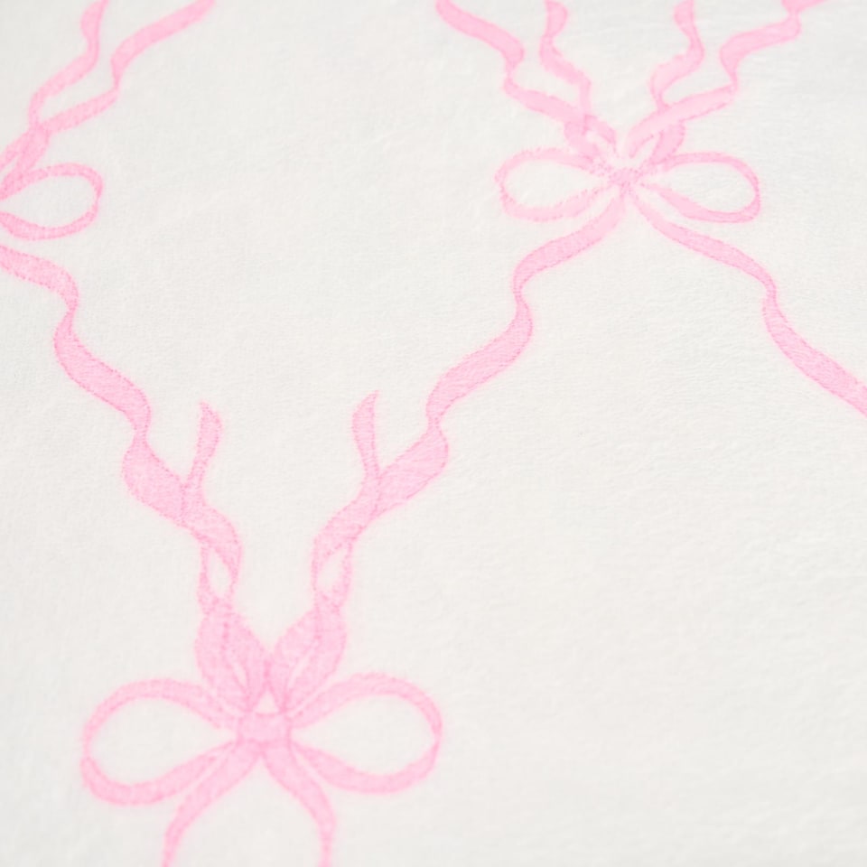 image 1 of OHS Bow Lattice Flannel Fleece Throw Blanket Soft Bedspread | Pink