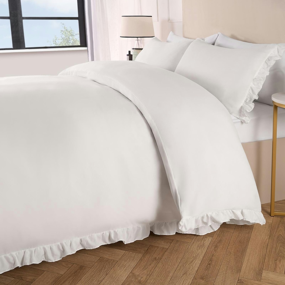 image 1 of OHS Ruffled Frill Edge Duvet Cover and Pillowcase Bedding Set, King - White
