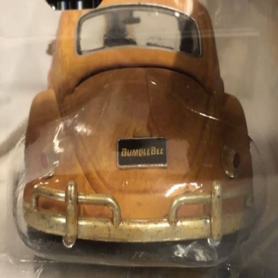 image 1 of Transformers Bumblebee VW Beetle with Charlie Figure 1:24 Scale Jada 30114