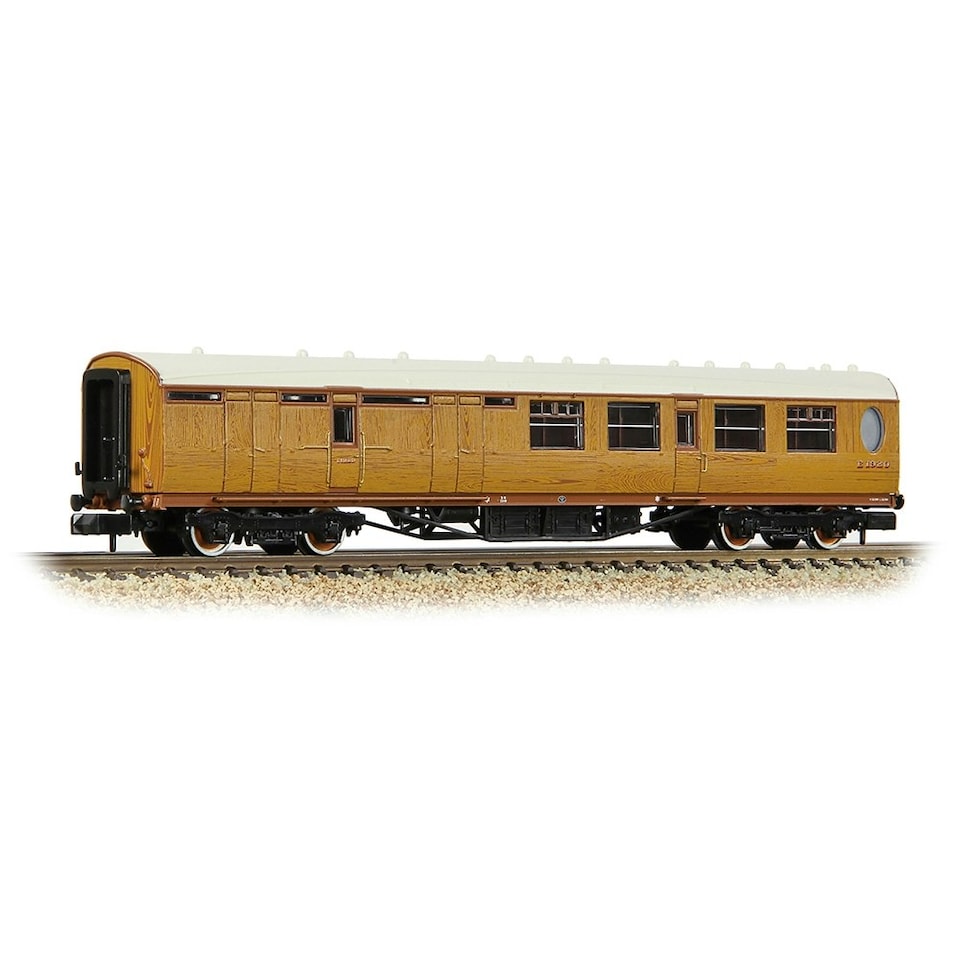 Graham Farish Thompson Brake Third Corridor LNER Teak Effect E1920