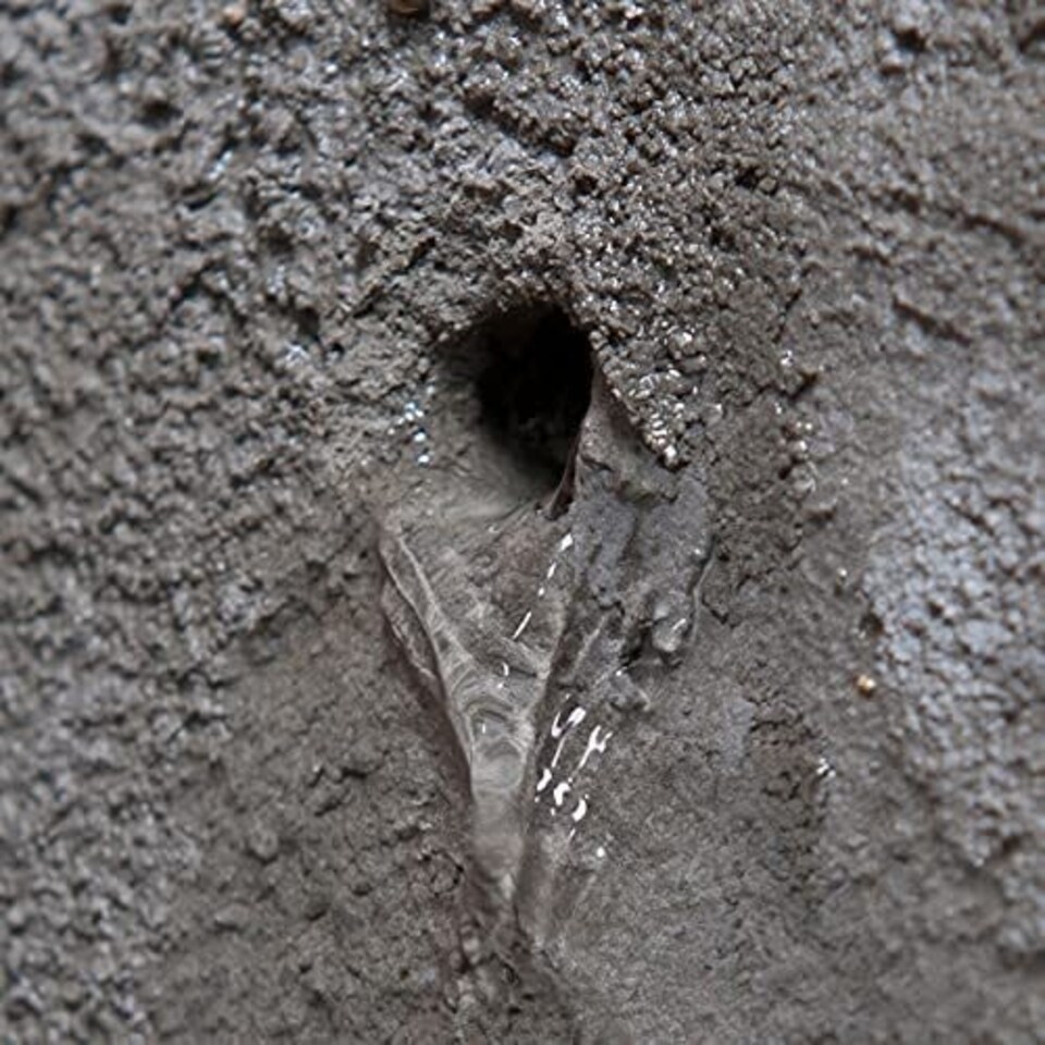image 1 of Drybase Plug 3 Kg plugging compound - Stop Water Leaks in just 30 seconds