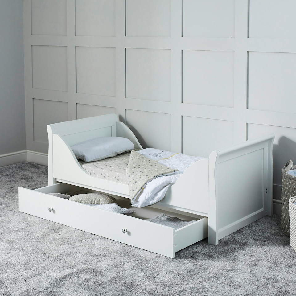 image 1 of Ickle Bubba Snowdon Classic Cot Bed - White