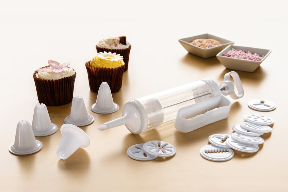 image 1 of Hallie Cake And Cookie Decorating Set