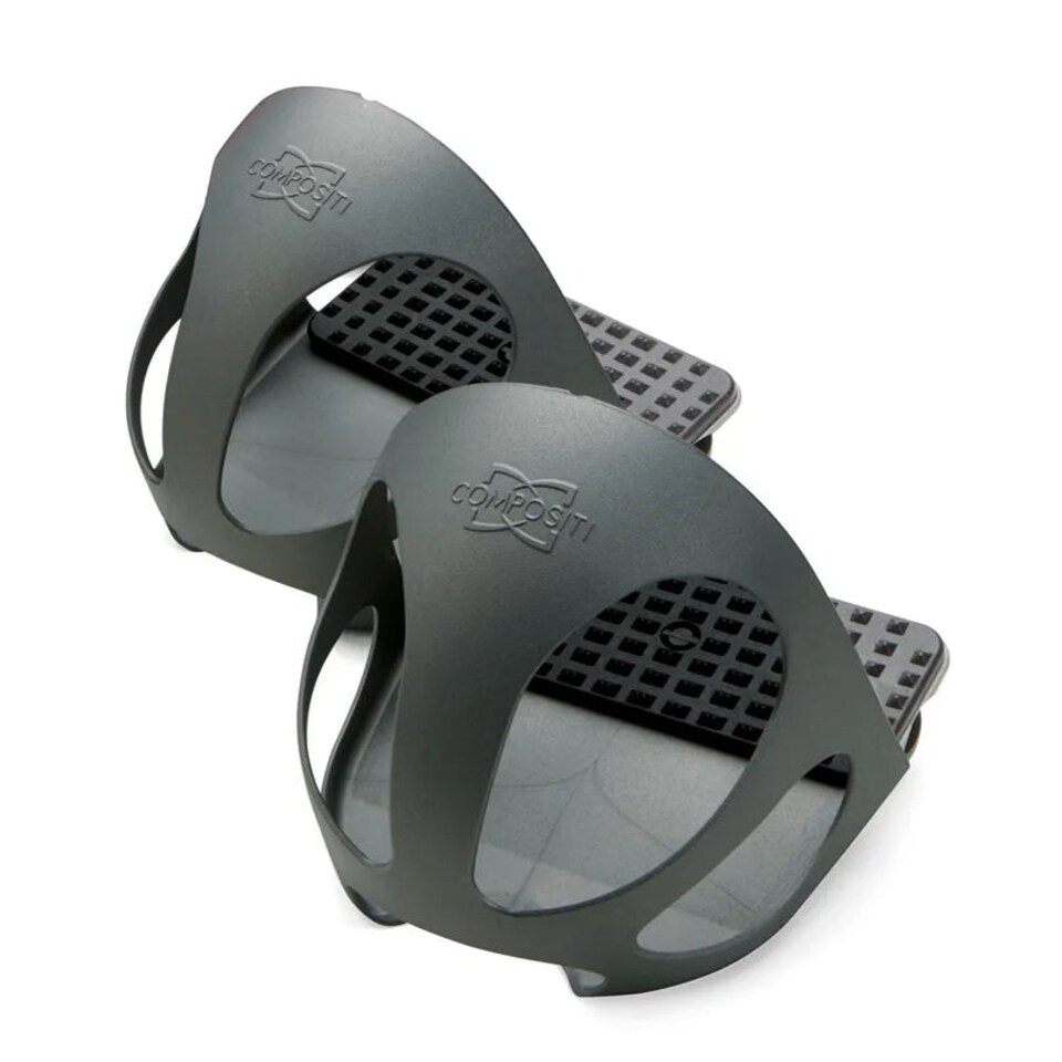 image 1 of Shires Matrix Stirrup Treads Black | Size: Kids
Colour: Black