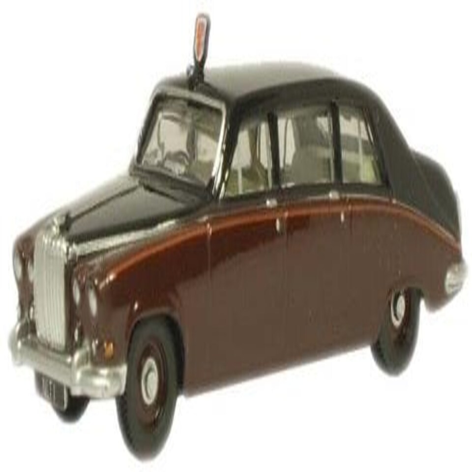 Oxford Diecast Daimler DS420 Limo Claret/Black (Queen Mother)