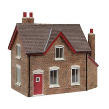 Bachmann Scenecraft Gatekeeper's Cottage Red (Pre-Built)