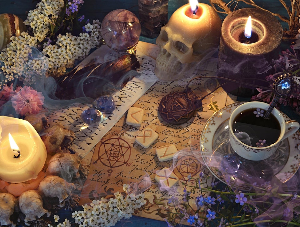 image 1 of Casting a Spell 1000 Piece Jigsaw Puzzle
